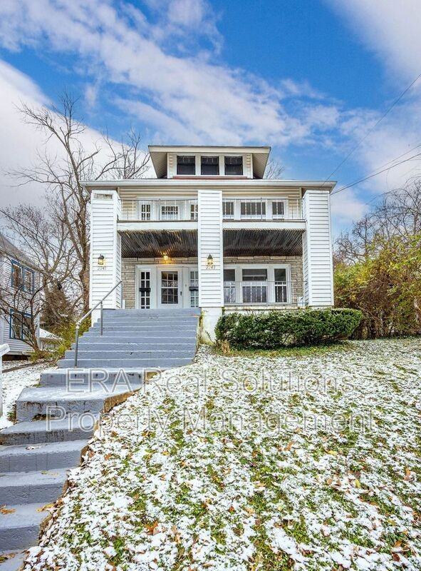 2243 Hannaford Ave - Photo 3 of 35