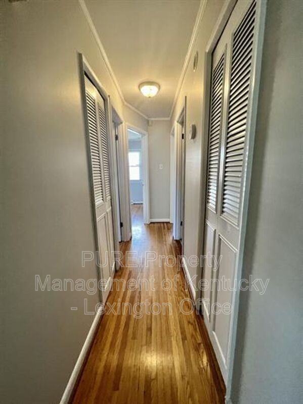 2364 Shandon Dr - Photo 6 of 13