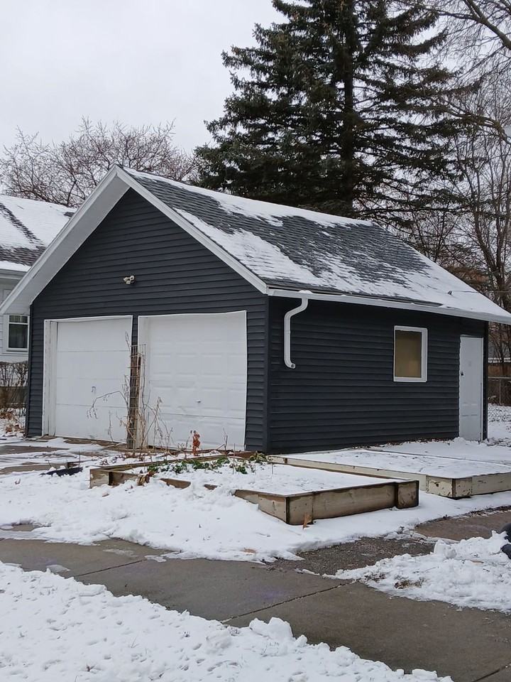 2204 Fremont St #1 - Photo 2 of 10