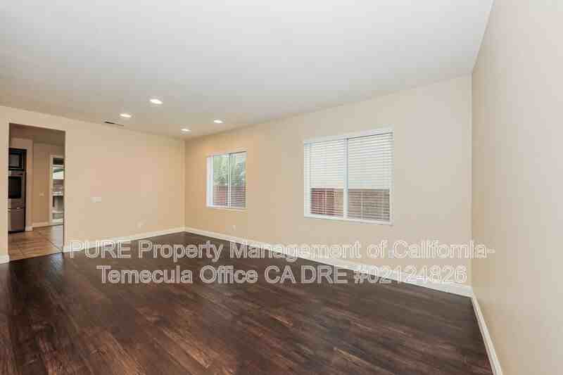 29591 Andromeda St - Photo 3 of 18