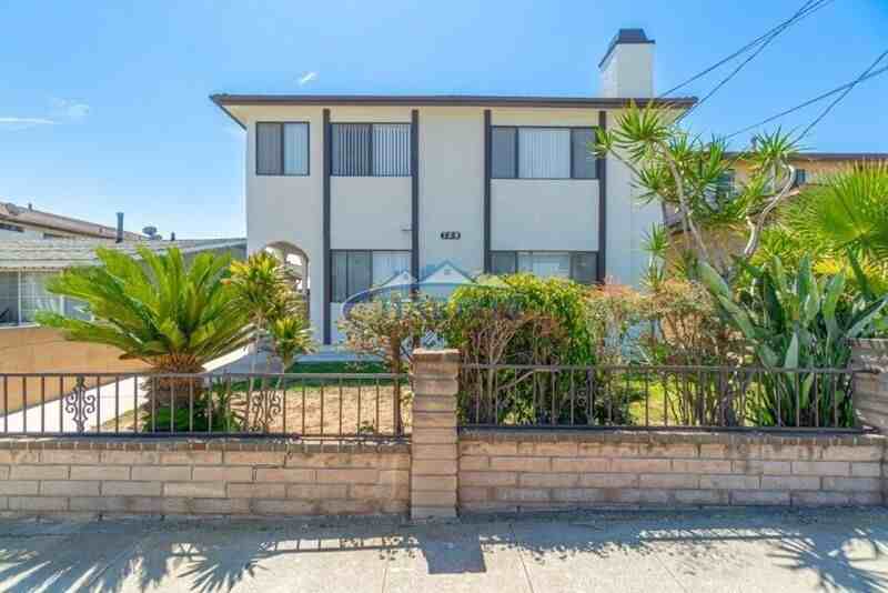 789 W 18th St #3 - Photo 3 of 30