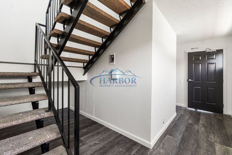 789 W 18th St #3 - Photo 4 of 30