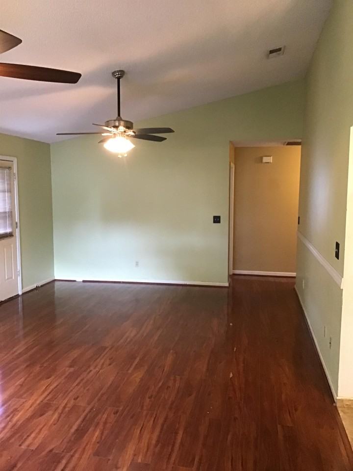 13 Shayna Dr #1 - Photo 4 of 20