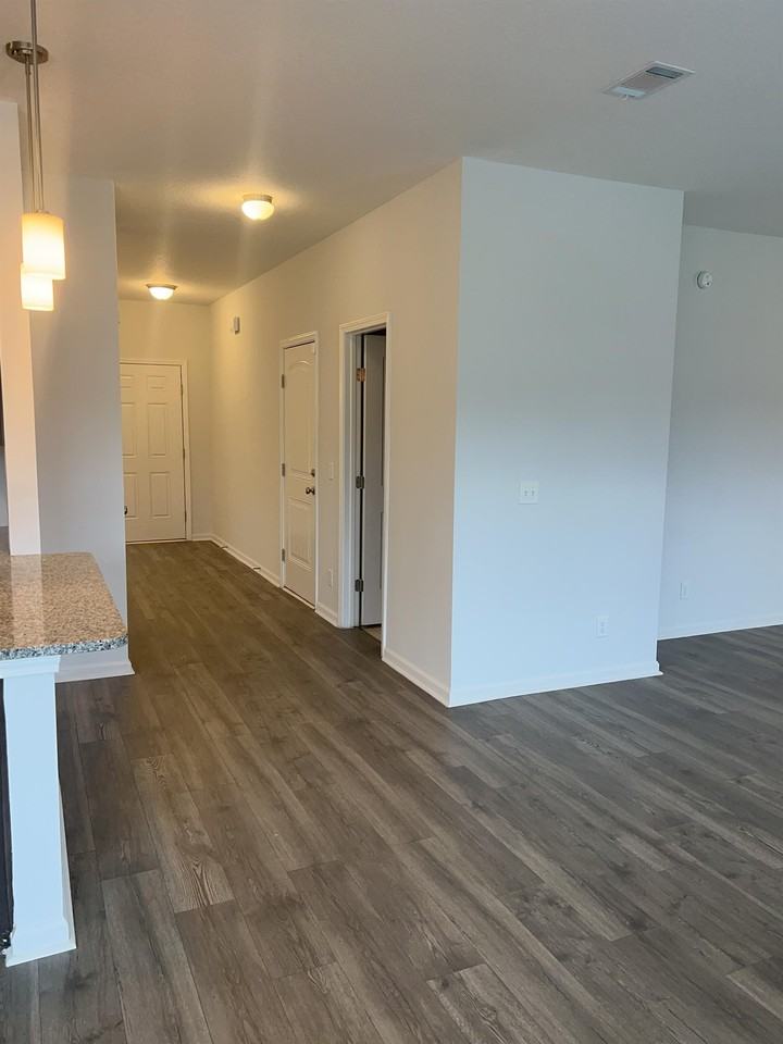 19 Avondale Dr Ne #1 - Photo 6 of 42