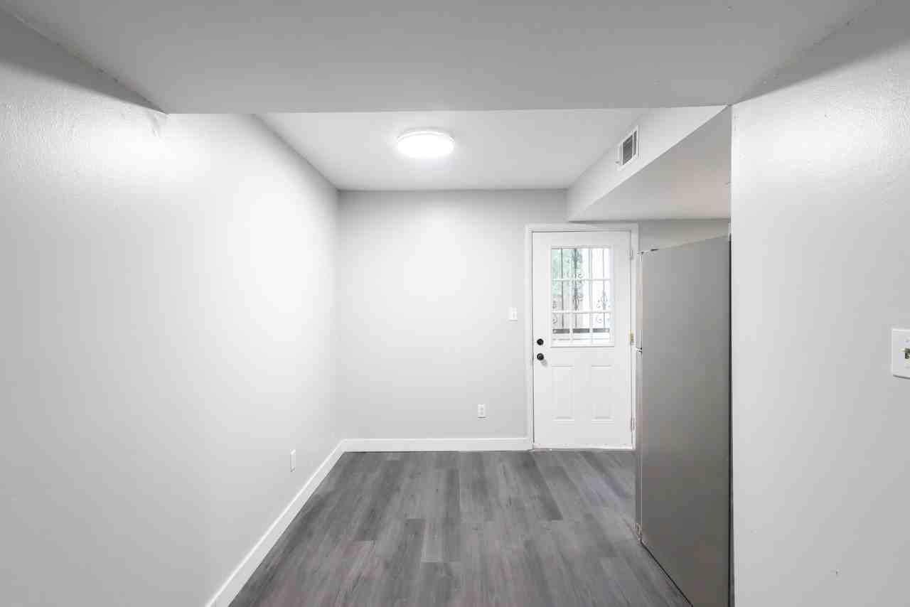 2437 Ramblewood Ct #1 - Photo 5 of 18