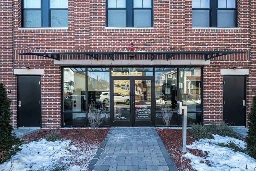 16 Laurel St #502 - Photo 2 of 8