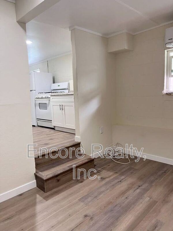 Vista Way - Photo 4 of 7