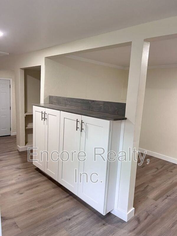 Vista Way - Photo 6 of 7