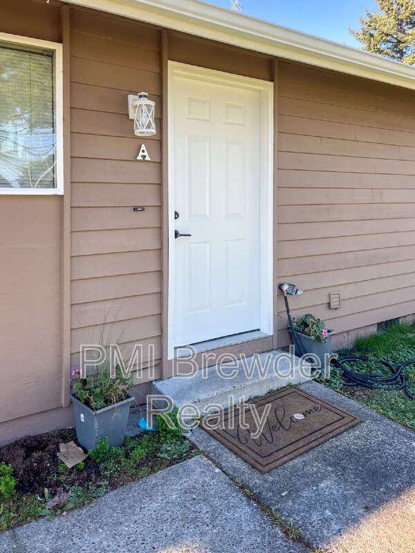 9727 5th St Ne #A - Photo 2 of 14