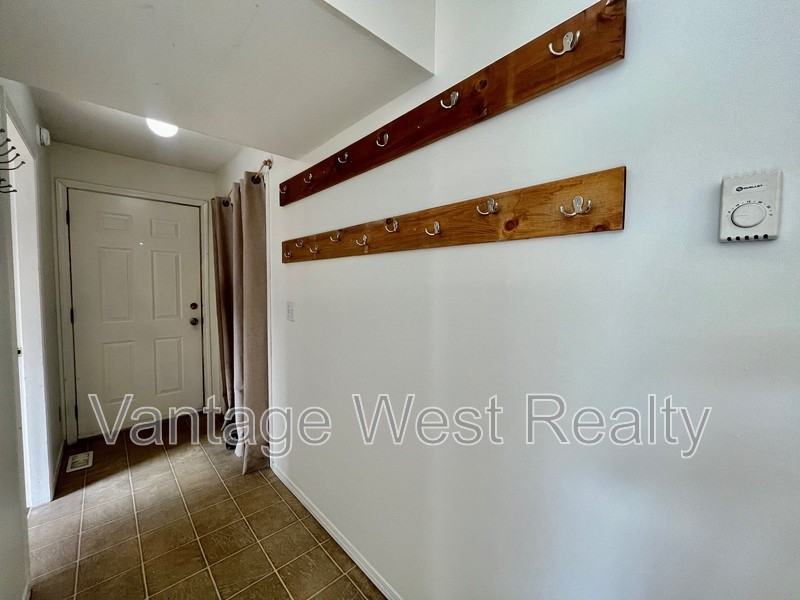 1201 Pheasant St #201 - Photo 4 of 19