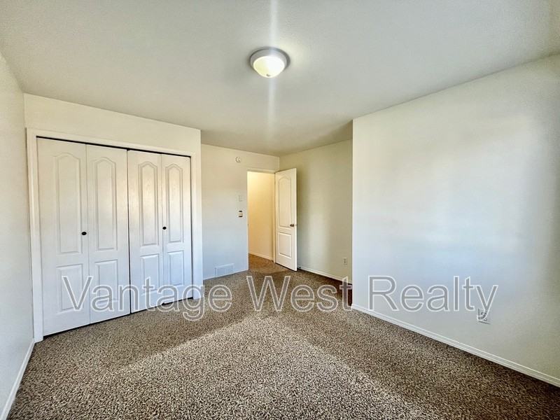 1201 Pheasant St #201 - Photo 5 of 19