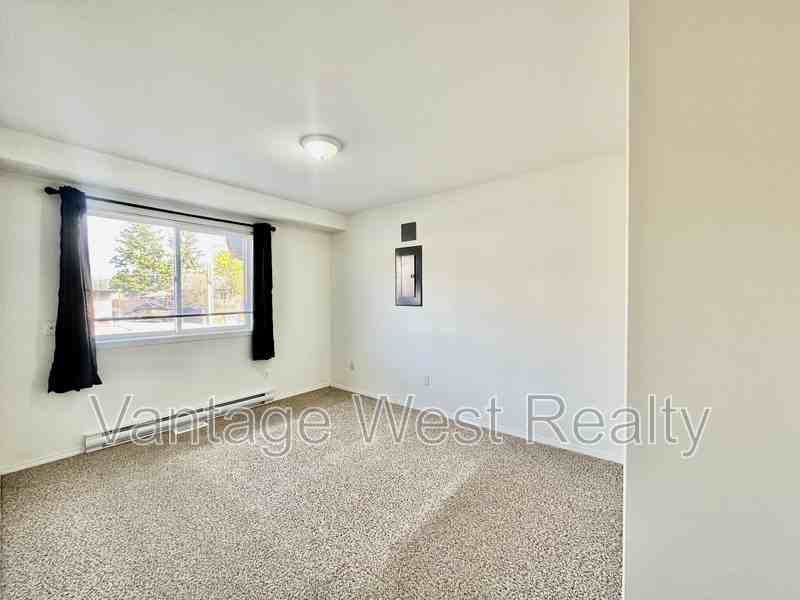 1201 Pheasant St #201 - Photo 6 of 19