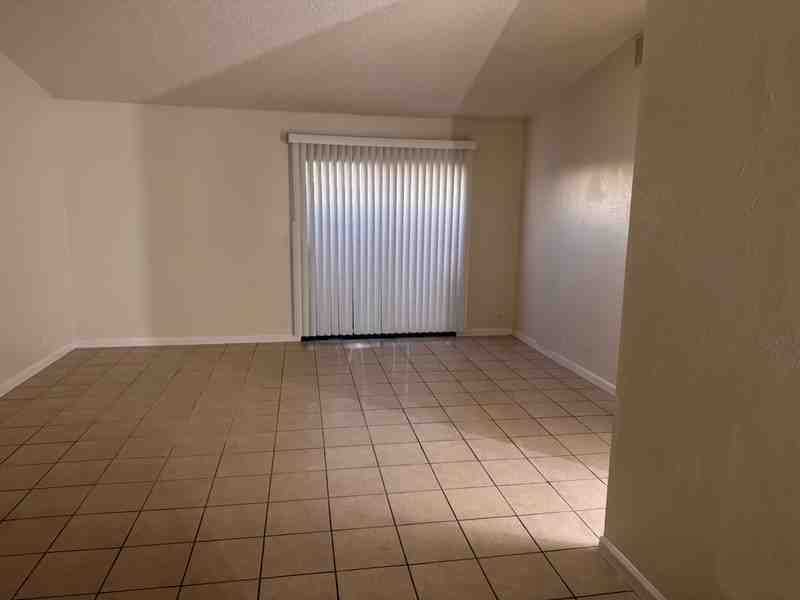 13584 Yakima Rd #4 - Photo 3 of 12