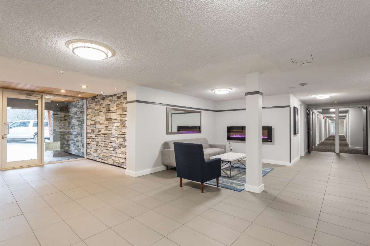 Lord Harley - Photo 6 of 39