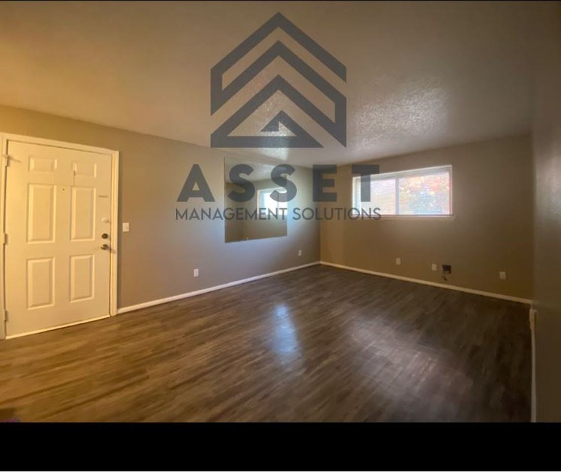 Mason Manor Apartments - Photo 2 of 5