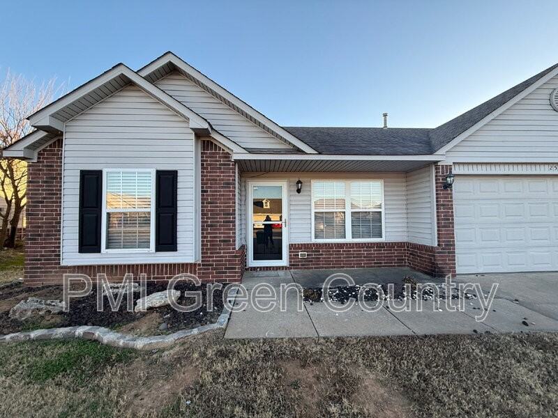 25934 E 90th St S - Photo 2 of 16