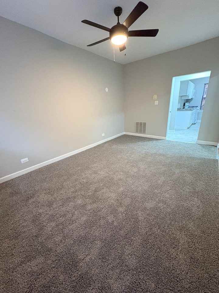 Washington Lotus - Photo 2 of 25