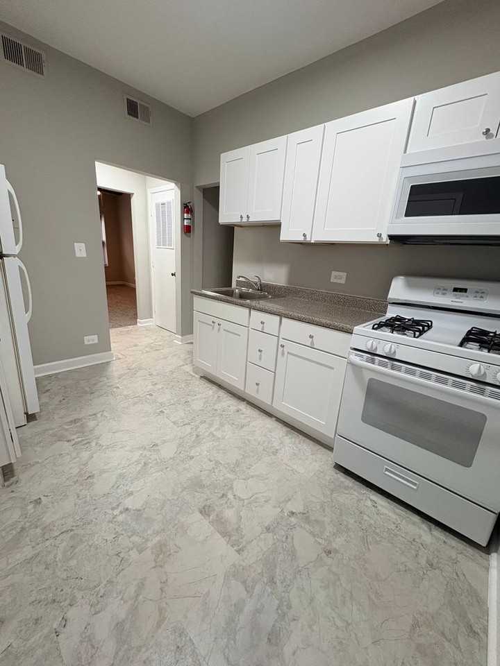 Washington Lotus - Photo 4 of 25