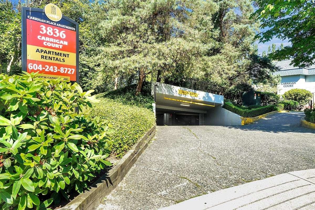 Carrigan Court Apartments - Photo 5 of 39