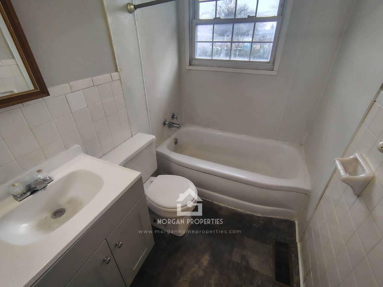 2724 Seminole Ct - Photo 4 of 7