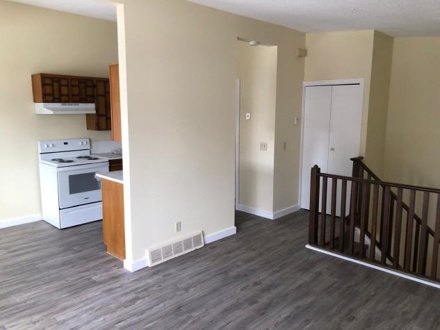 6328 4-6328 59 Avenue - Photo 3 of 8