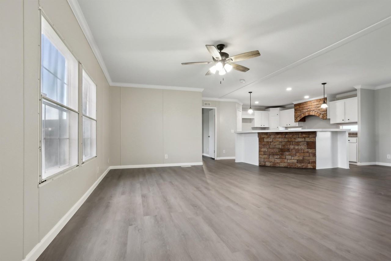 105 Lovely Iris Ln #1 - Photo 2 of 10