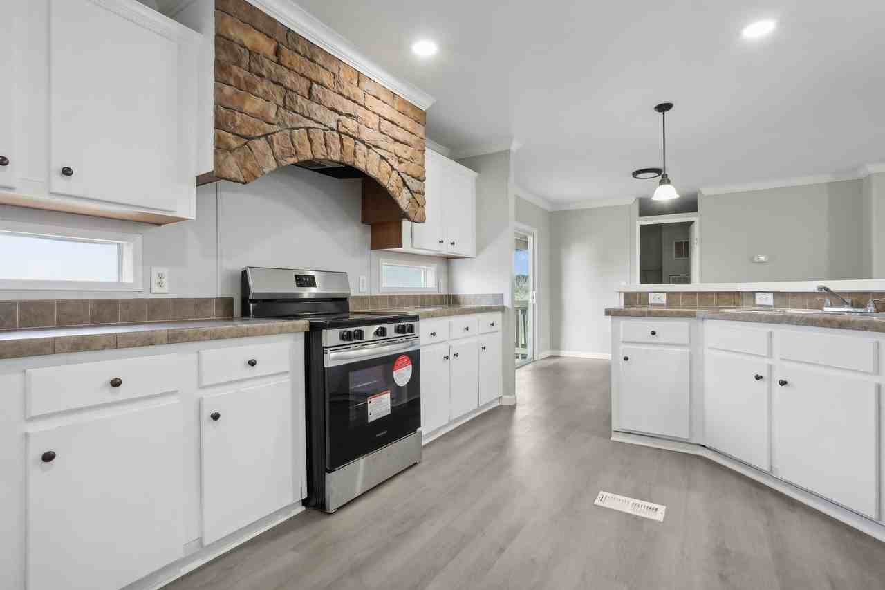 105 Lovely Iris Ln #1 - Photo 3 of 10