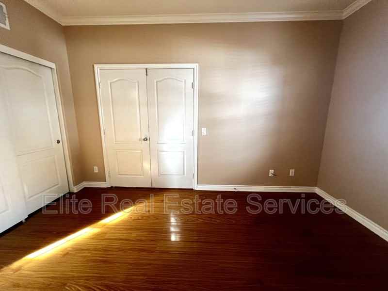 750 Broadway - Photo 4 of 11