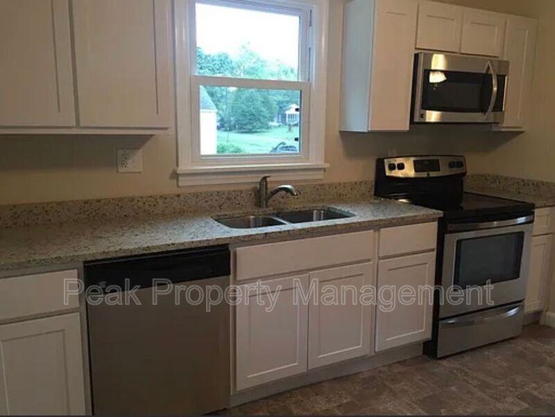 208 Marlin Dr - Photo 4 of 4