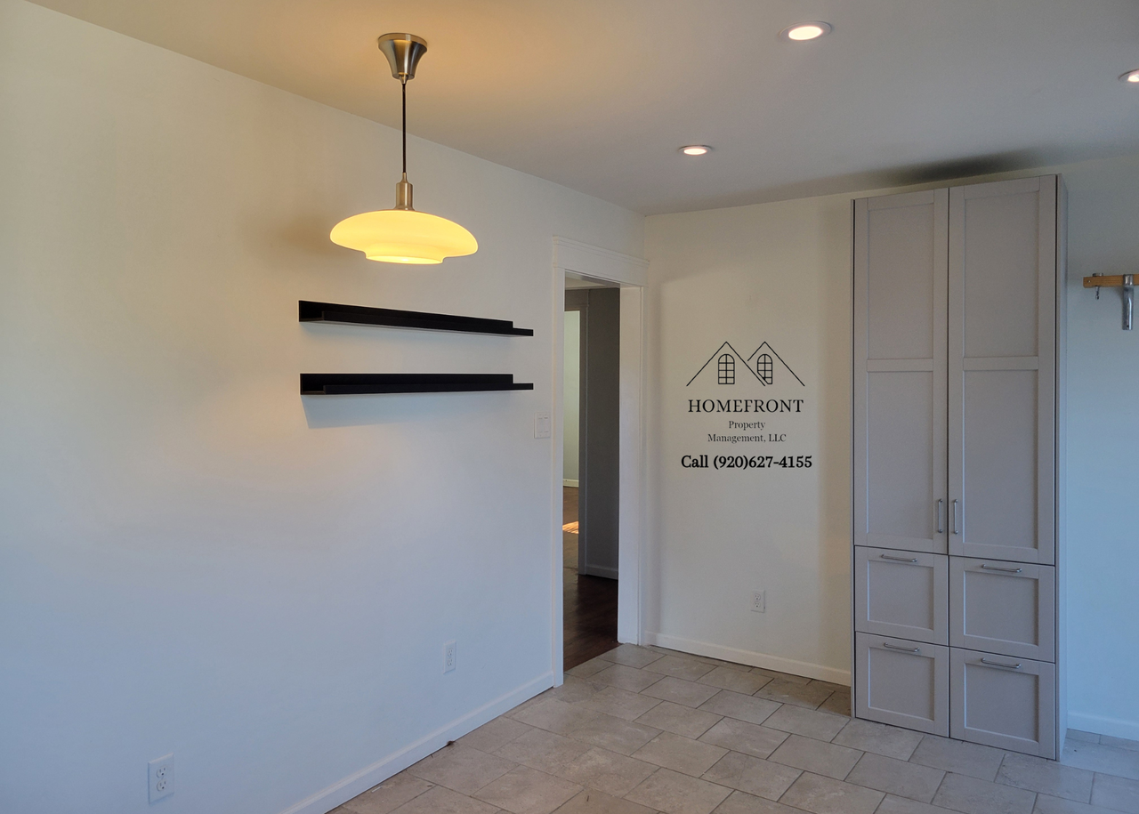 1104 Pershing Ave #1 - Photo 3 of 21