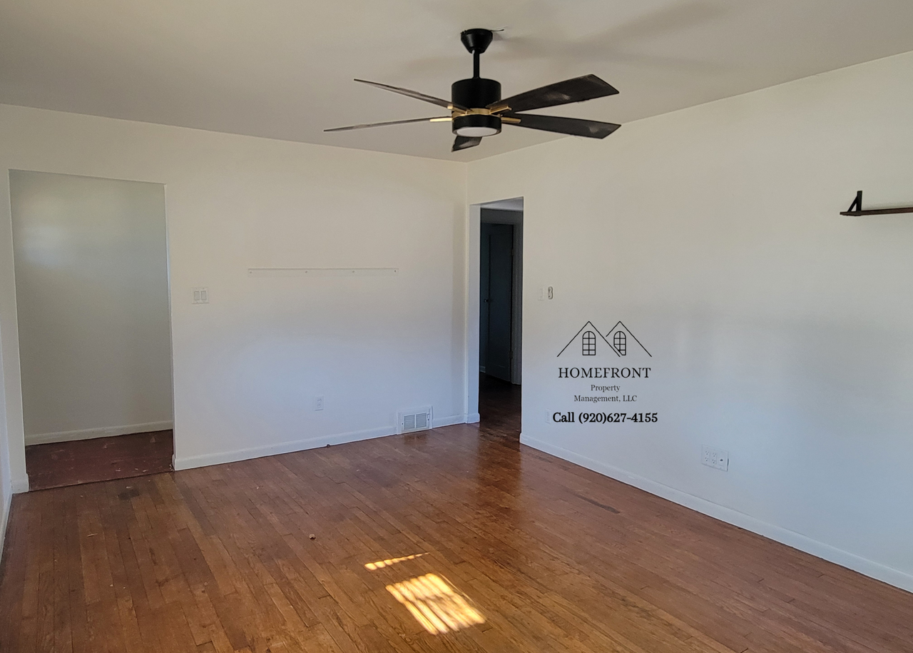 1104 Pershing Ave #1 - Photo 5 of 21