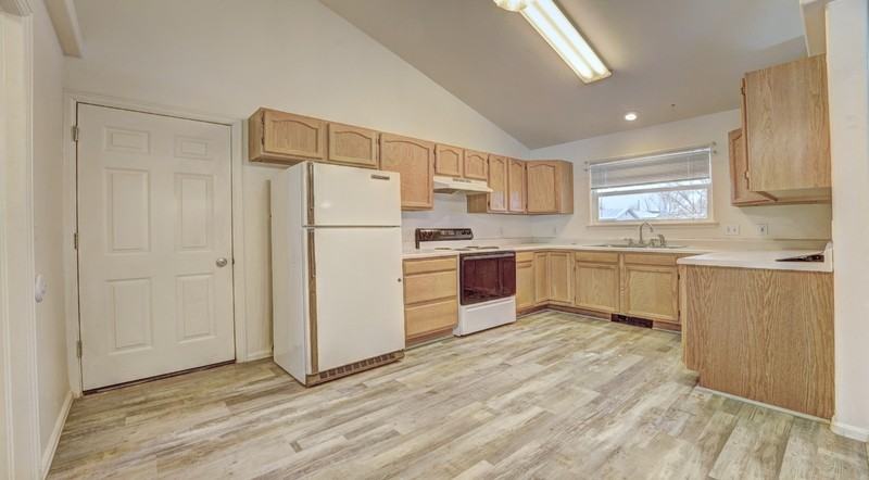 503 Sabil Dr - Photo 3 of 9