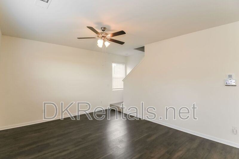 520 Whitman Ln - Photo 5 of 20