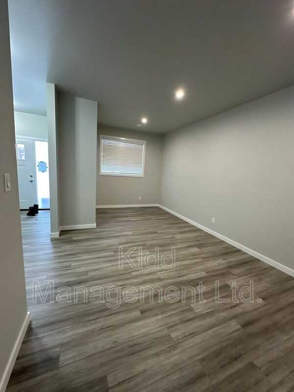 6203 Monterey Rd W - Photo 2 of 15