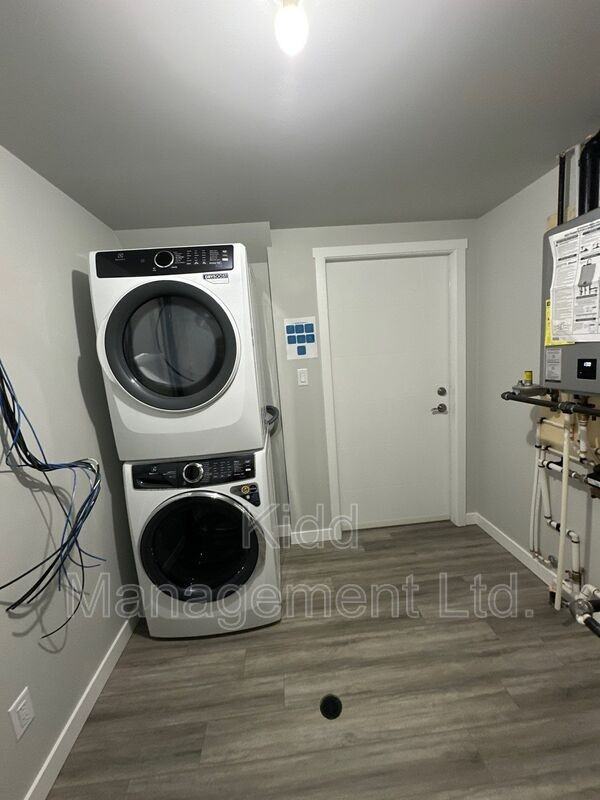 6203 Monterey Rd W - Photo 4 of 15