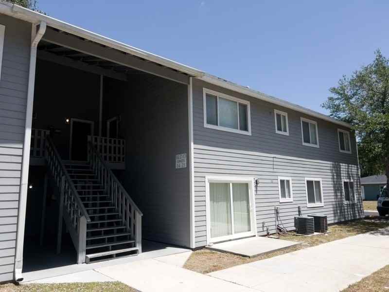 14 W Rhodes Dr - Photo 2 of 13