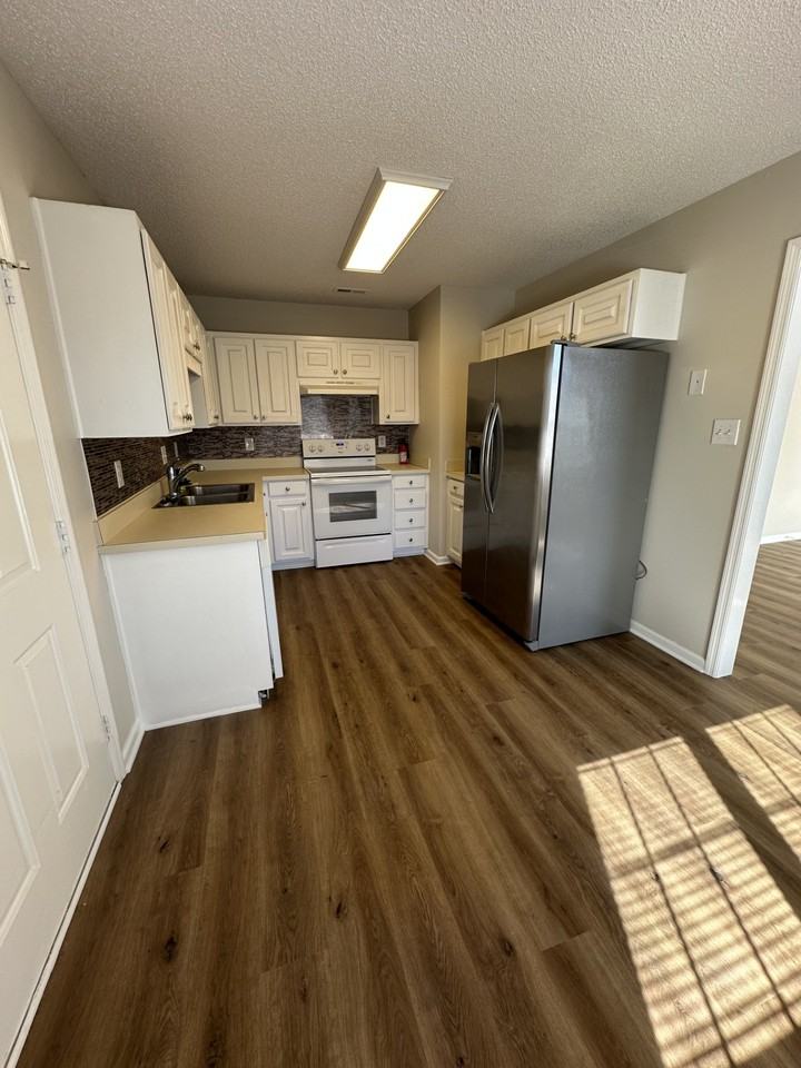 706 Jimmies Creek Dr #1 - Photo 4 of 13