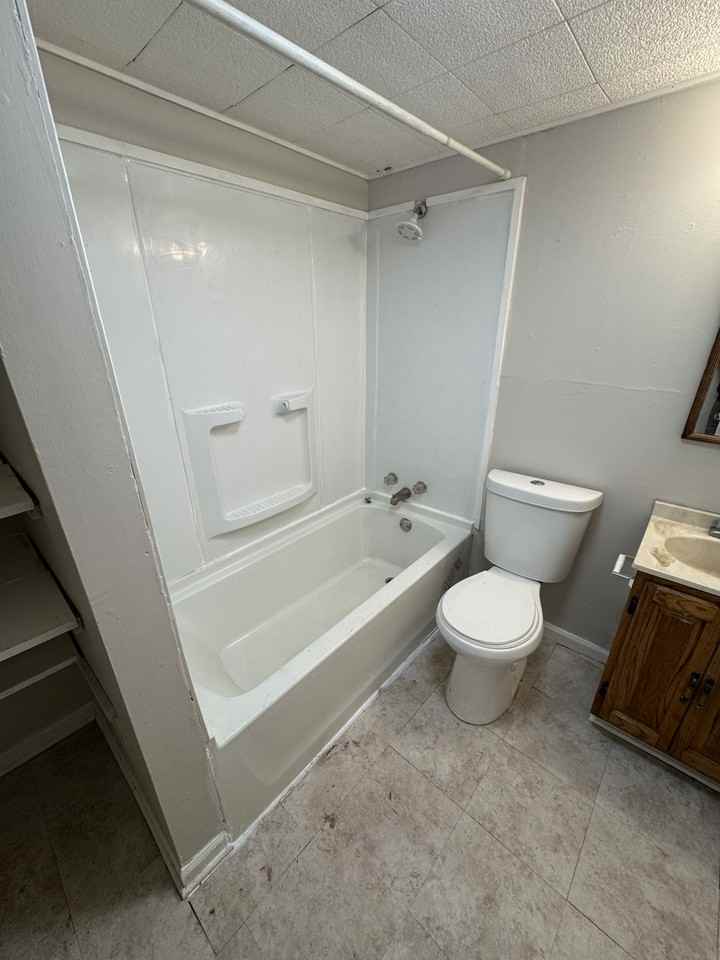 1601 Sw 22nd St #1 - Photo 7 of 7