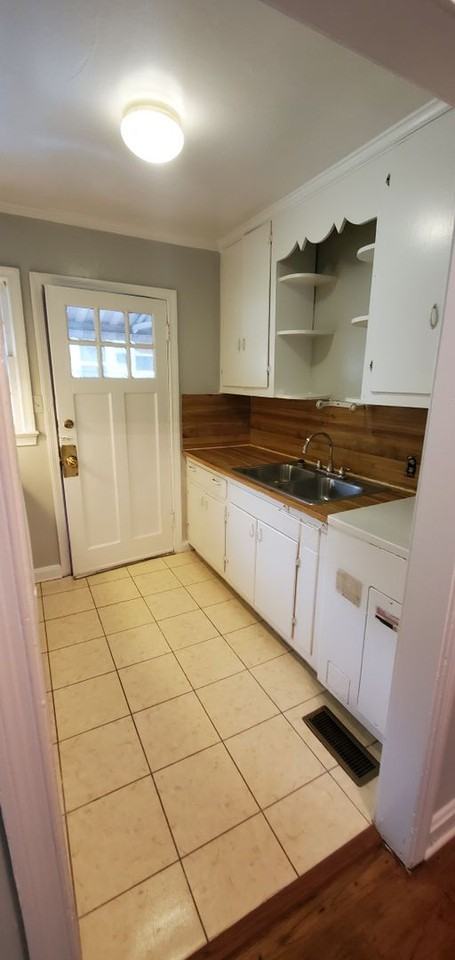 1122 W Academy St - Photo 3 of 8