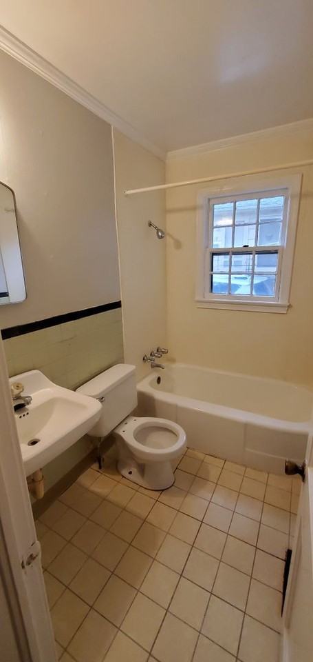 1122 W Academy St - Photo 4 of 8