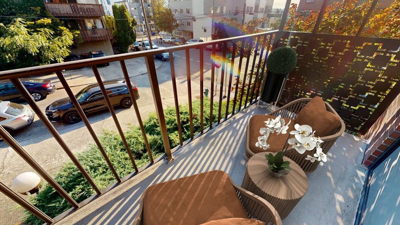 LIVE IN THE HEART OF GREEN LAKE SEATTLE'S MOST ICONIC PARK - Photo 7 of 10