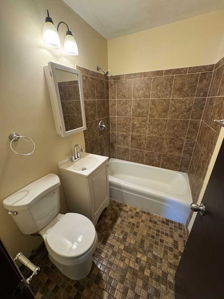 Riverside Terrace Apartments - Photo 7 of 13