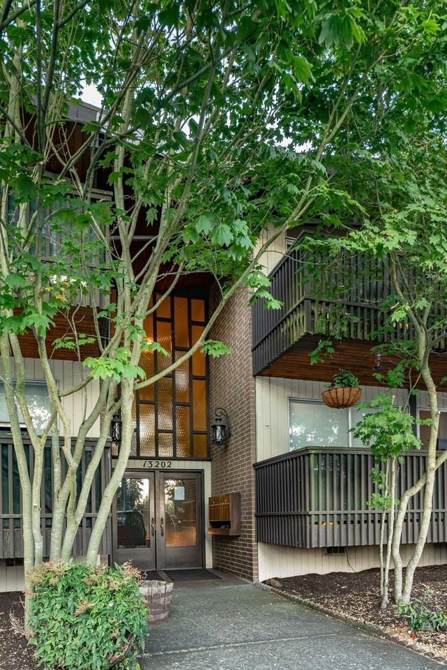 13202 JUST BLOCKS TO CARKEEK PARK AND CENTRALLY LOCATED - Photo 2 of 8