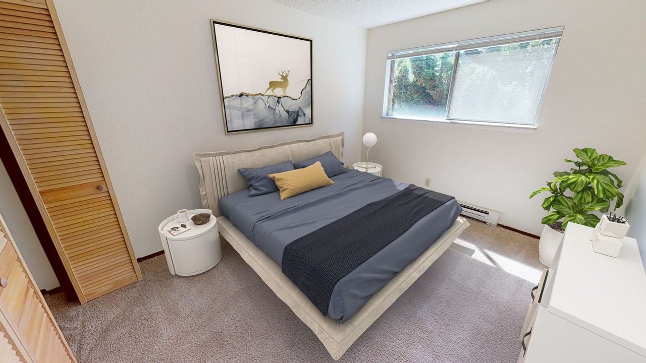 13202 JUST BLOCKS TO CARKEEK PARK AND CENTRALLY LOCATED - Photo 5 of 8