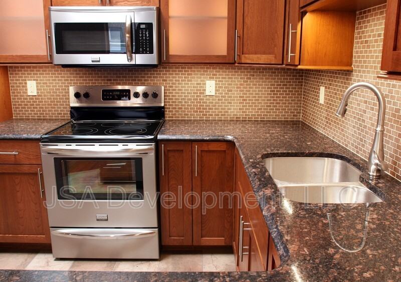 206 E 4th St #202 - Photo 2 of 9