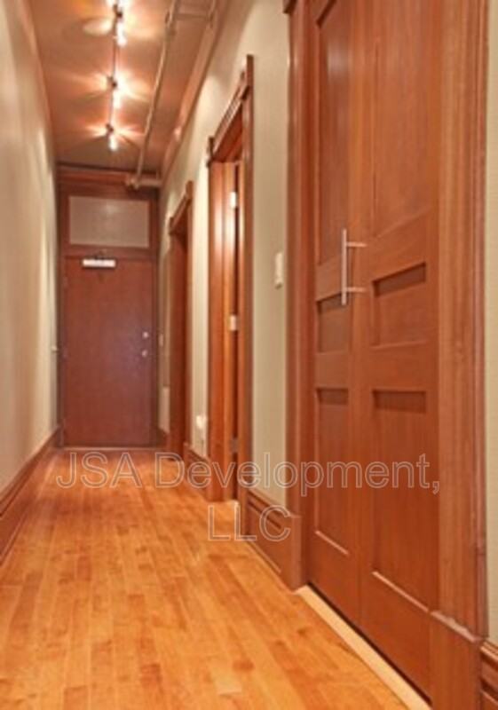 206 E 4th St #202 - Photo 5 of 9