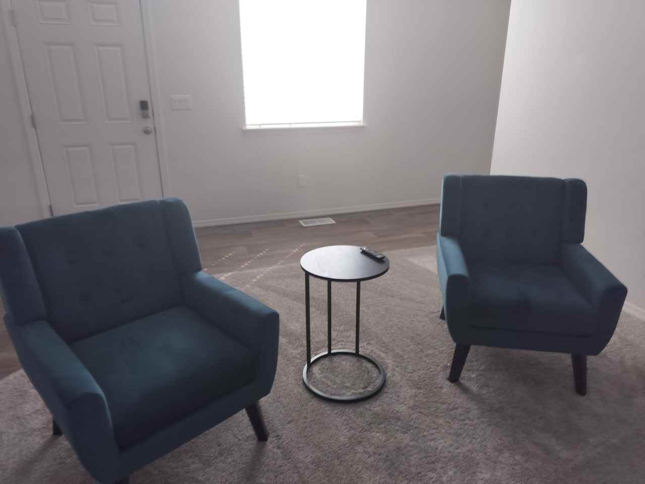 Furnished - 1908 NW Enterprise St - Photo 2 of 16