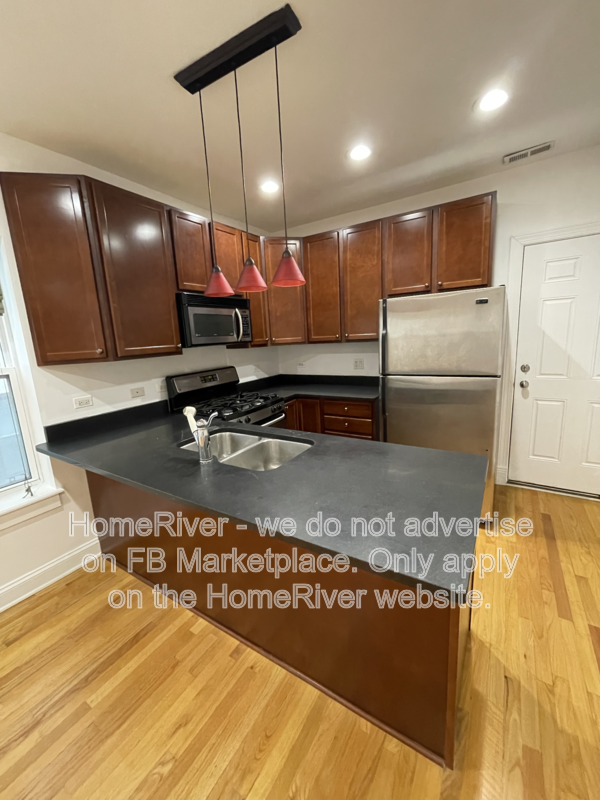 6815 N Lakewood Ave #2S - Photo 4 of 16