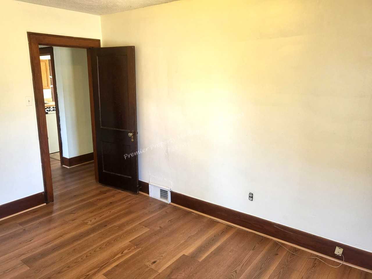 2237 Brodhead Rd #2 - Photo 5 of 10