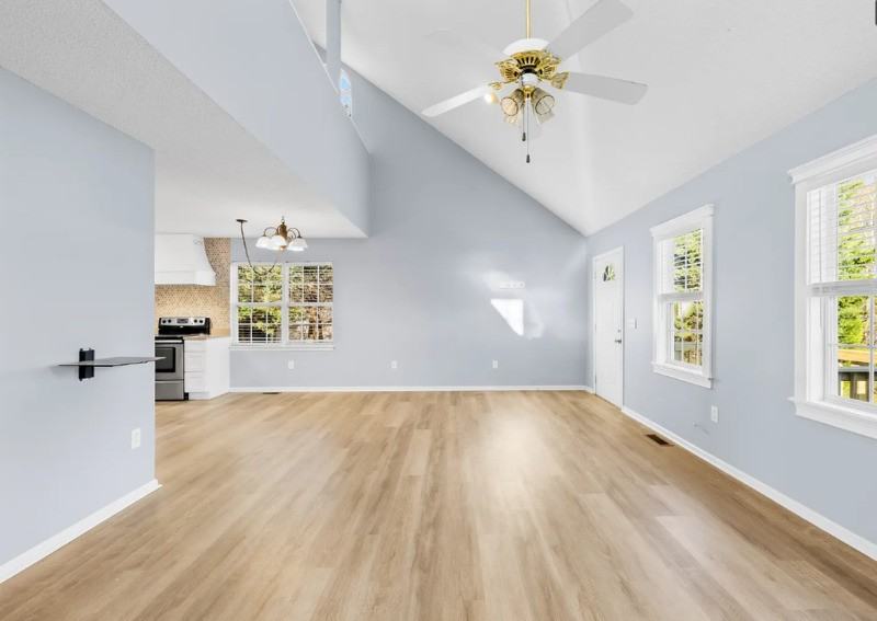 7610 Sarah Dr - Photo 7 of 17